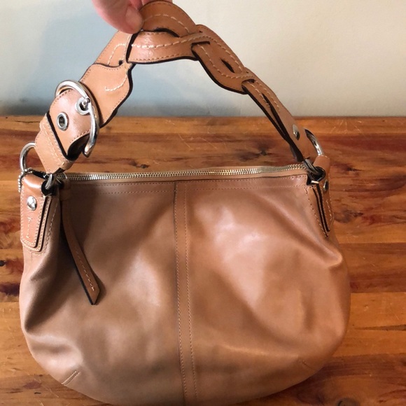 Tan Coach Smooth Leather Purse - Picture 1 of 6